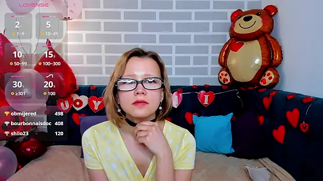 Snapshot of EmmaEthereal chatting on February 15, 7:51 am EmmaEthereal online show from February 15, 7:51 am