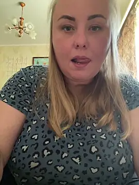 Mommy-girl-Lola online show from June 1, 9:44 am