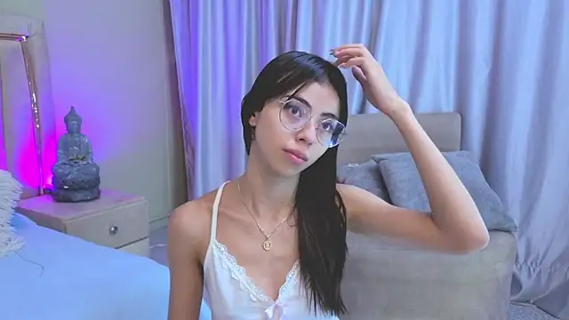 Mia Naive online show from May 18, 12:22 pm