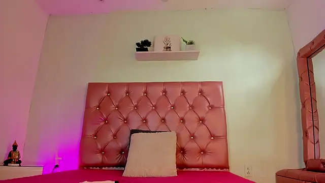 shantall cruzz online show from February 6, 8:23 pm