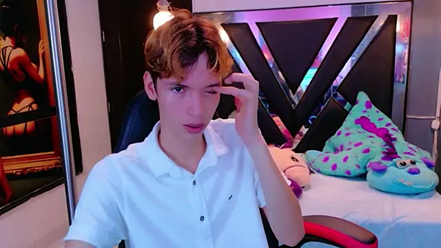 Snapshot of Liam_Green1 chatting on February 7, 3:16 pm Liam Green1 online show from February 7, 3:16 pm