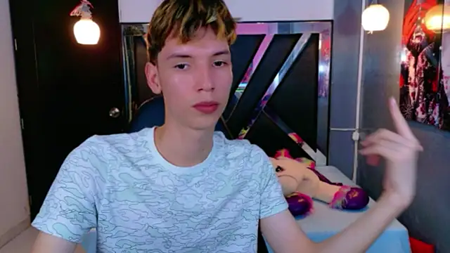 Snapshot of Liam_Green1 chatting on February 27, 7:47 pm Liam Green1 online show from February 27, 7:47 pm