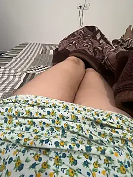 Snapshot of unicornbabe23 chatting on May 17, 8:49 pm unicornbabe23 online show from May 17, 8:49 pm