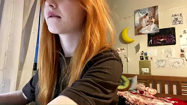 Snapshot of DynaLoom chatting on February 10, 3:05 pm DynaLoom online show from February 10, 3:05 pm