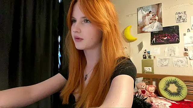 Snapshot of DynaLoom chatting on February 13, 12:45 pm DynaLoom online show from February 13, 12:45 pm