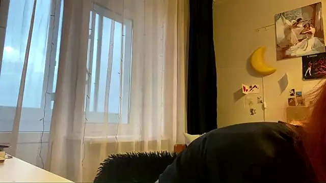 Snapshot of DynaLoom chatting on March 16, 3:16 pm DynaLoom online show from March 16, 3:16 pm