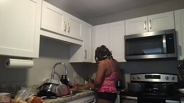 Snapshot of bisexualbeauty50 chatting on February 14, 8:16 pm bisexualbeauty50 online show from February 14, 8:16 pm