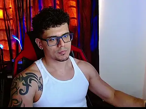 Logan0626 online show from February 11, 9:20 pm