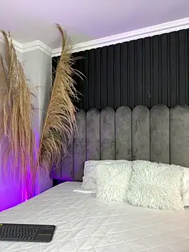 Snapshot of Nanda_vixen_ chatting on February 12, 8:48 pm Nanda vixen online show from February 12, 8:48 pm