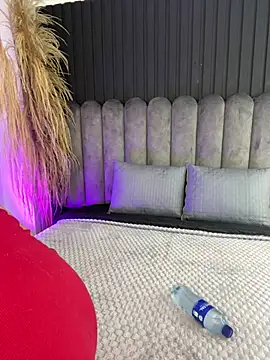 Nanda vixen  online show from April 13, 11:43 pm