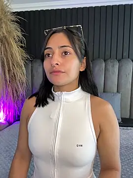 Nanda vixen  online show from May 21, 11:01 pm