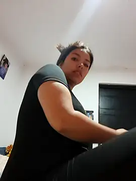 Ariana Castillo   online show from February 14, 12:13 pm