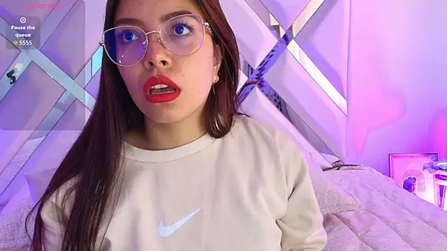 Ariana Castillo   online show from February 23, 12:46 pm