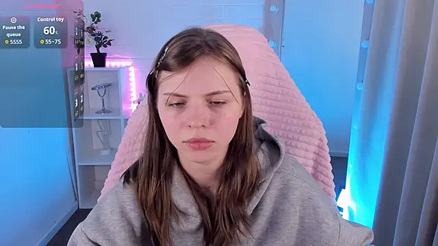 Snapshot of LesleySky chatting on February 24, 4:27 pm LesleySky online show from February 24, 4:27 pm