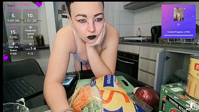 kittyfitty29 online show from April 15, 8:09 pm