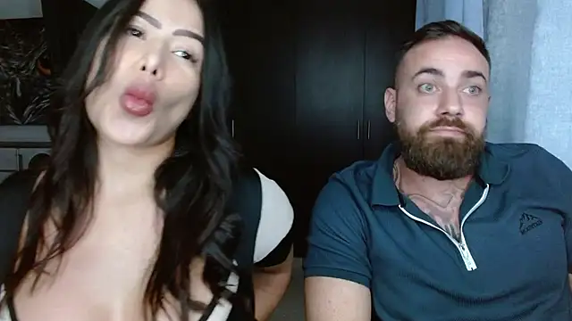 hotcouplexx1 online show from March 27, 11:04 pm