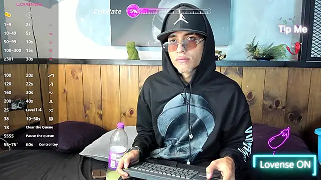 ItsZairen online show from March 1, 7:54 am