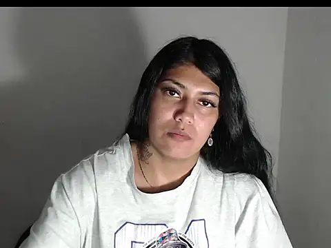 Snapshot of peytonbrunette chatting on April 1, 2:23 am peytonbrunette online show from April 1, 2:23 am