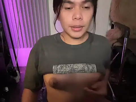 Snapshot of Mooree_naba chatting on October 22, 10:59 am Mooree naba online show from October 22, 10:59 am