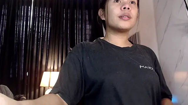 Snapshot of Mooree_naba chatting on November 14, 11:13 pm Mooree naba online show from November 14, 11:13 pm