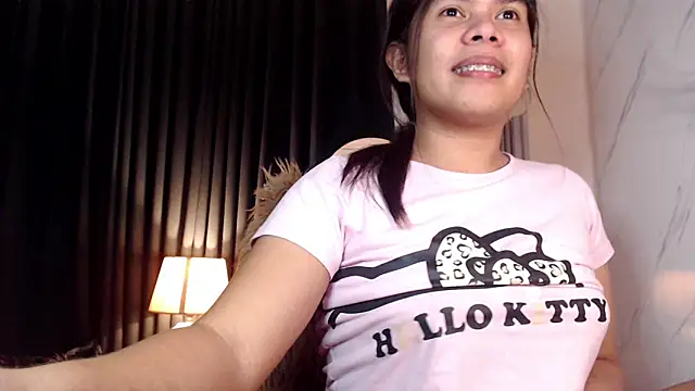 Snapshot of Mooree_naba chatting on November 15, 11:18 am Mooree naba online show from November 15, 11:18 am