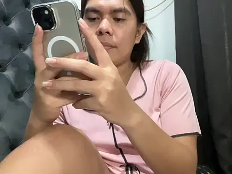 Snapshot of Mooree_naba chatting on December 4, 1:48 am Mooree naba online show from December 4, 1:48 am