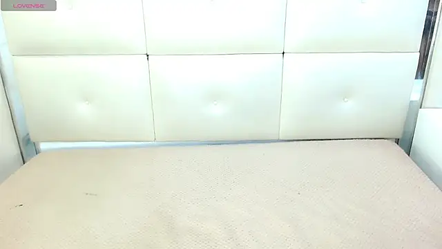 isahotx online show from February 13, 4:41 am