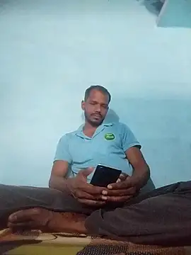 Snapshot of Daddyishere_19 chatting on March 1, 9:11 am Daddyishere 19 online show from March 1, 9:11 am