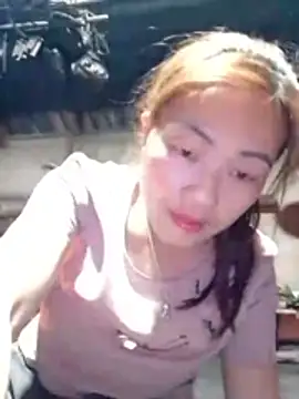 Snapshot of Nhoccon90 chatting on February 27, 11:43 am Nhoccon90 online show from February 27, 11:43 am