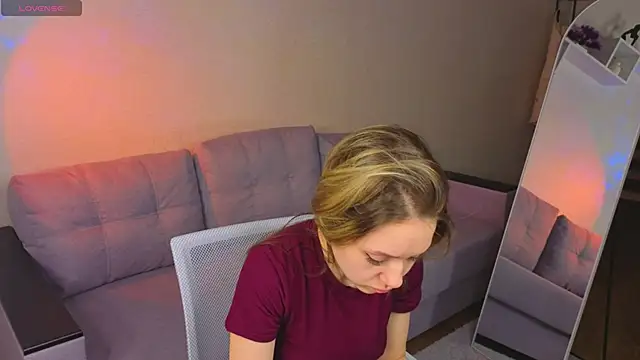 Mini Allice online show from February 23, 1:03 am