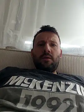 defaktor online show from April 3, 9:29 am