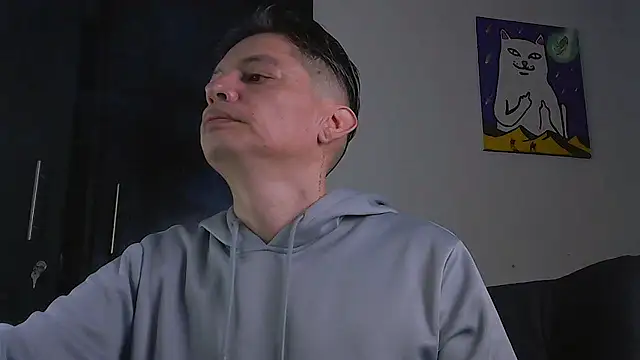 Snapshot of Thommas8a chatting on February 15, 2:08 am Thommas8a online show from February 15, 2:08 am