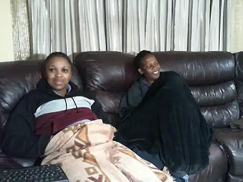 Caramel-Diva online show from April 8, 8:20 pm