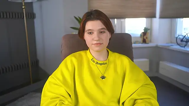 BelleHayton online show from February 11, 12:10 pm