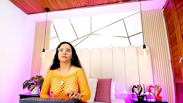 Sol Midelton online show from March 9, 3:05 pm