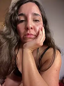 Latinaelisa online show from June 10, 3:39 am