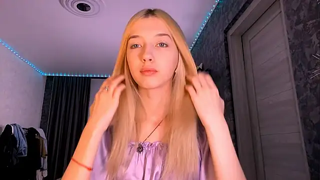 Snapshot of TaliCaan chatting on February 15, 12:03 pm TaliCaan online show from February 15, 12:03 pm