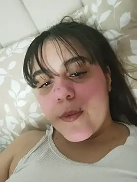 Snapshot of its_lauu_ chatting on July 15, 5:34 am its lauu online show from July 15, 5:34 am