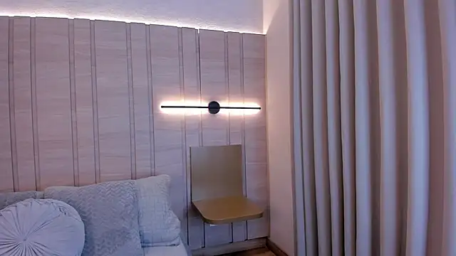 Snapshot of Alessia_Gold chatting on February 26, 8:30 pm Alessia Gold online show from February 26, 8:30 pm