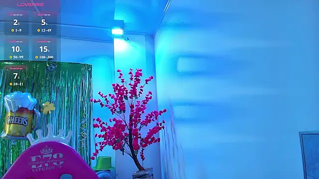 Chloe dolly online show from March 19, 11:14 am