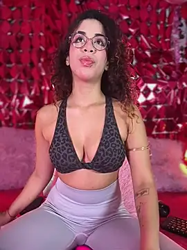 Woo isDaphne online show from February 8, 11:41 pm