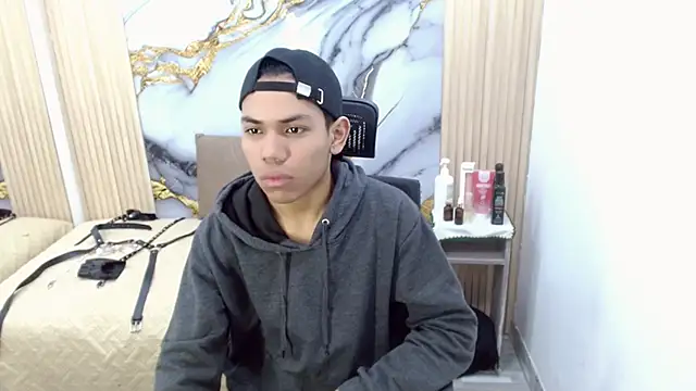 DaviidBuckx  online show from May 12, 2:52 am