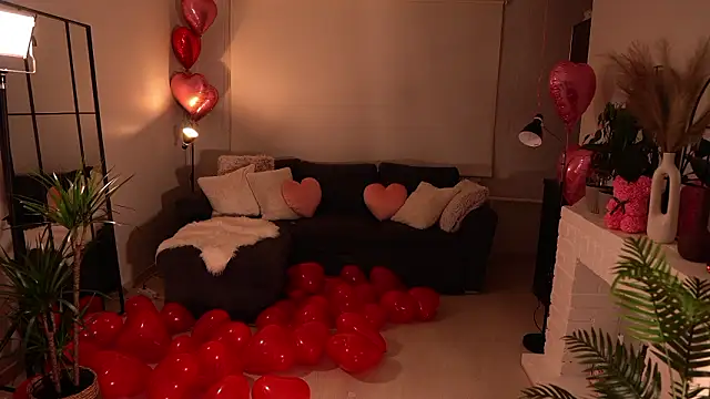 MissBlondz online show from February 15, 9:55 pm