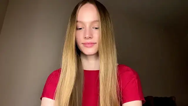 Snapshot of Viktoria_Vibes chatting on February 13, 3:19 pm Viktoria Vibes online show from February 13, 3:19 pm