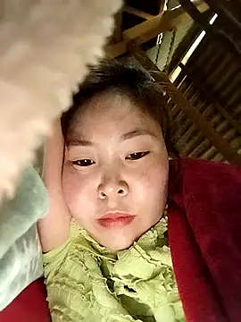 Snapshot of Yiyoongg chatting on February 19, 2:29 am Yiyoongg online show from February 19, 2:29 am