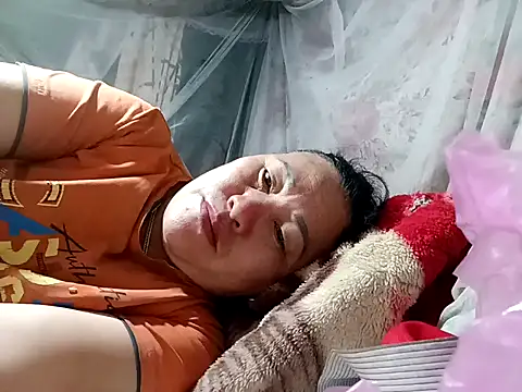 Snapshot of Lucky_baby7 chatting on February 25, 12:59 pm Lucky baby7 online show from February 25, 12:59 pm