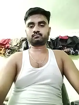 Snapshot of loyalboy_0052 chatting on June 5, 7:36 am loyalboy 0052 online show from June 5, 7:36 am