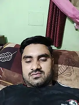 Snapshot of loyalboy_0052 chatting on July 10, 9:17 pm loyalboy 0052 online show from July 10, 9:17 pm