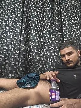 Snapshot of Rocko0309 chatting on February 28, 8:32 pm Rocko0309 online show from February 28, 8:32 pm