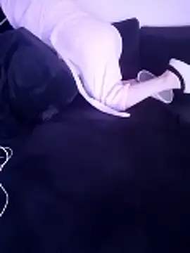 AkuManis online show from February 14, 11:23 pm